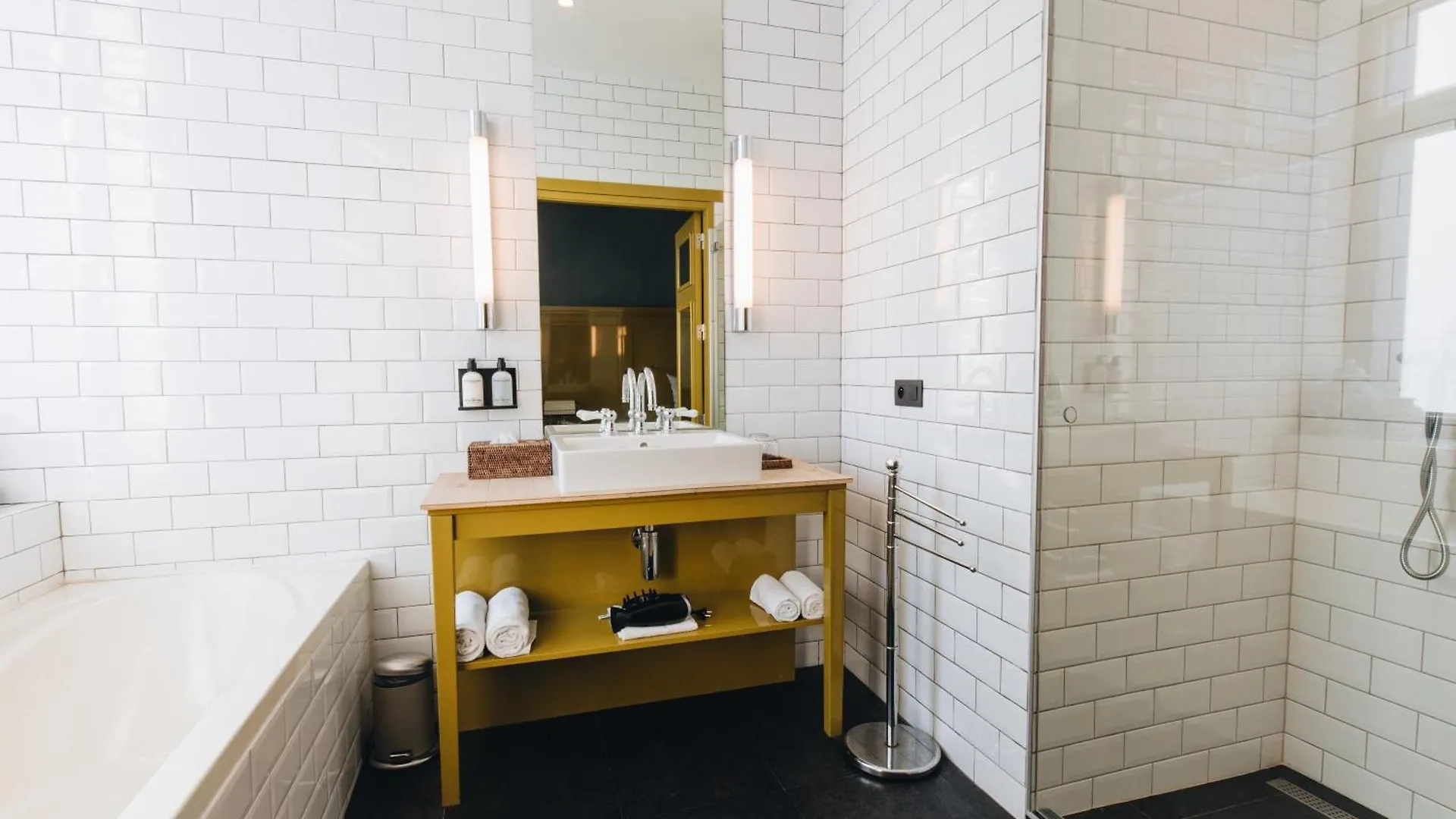 Hotel Les Nuits Antwerp 4*,
