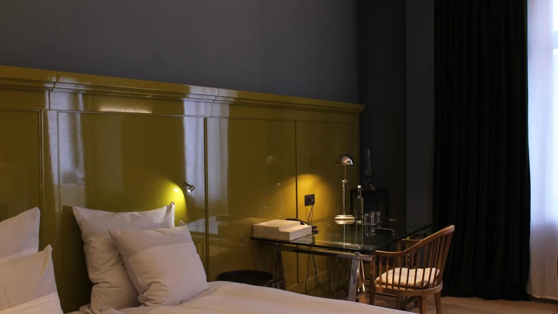 Hotel Les Nuits Antwerpen 4*,  België