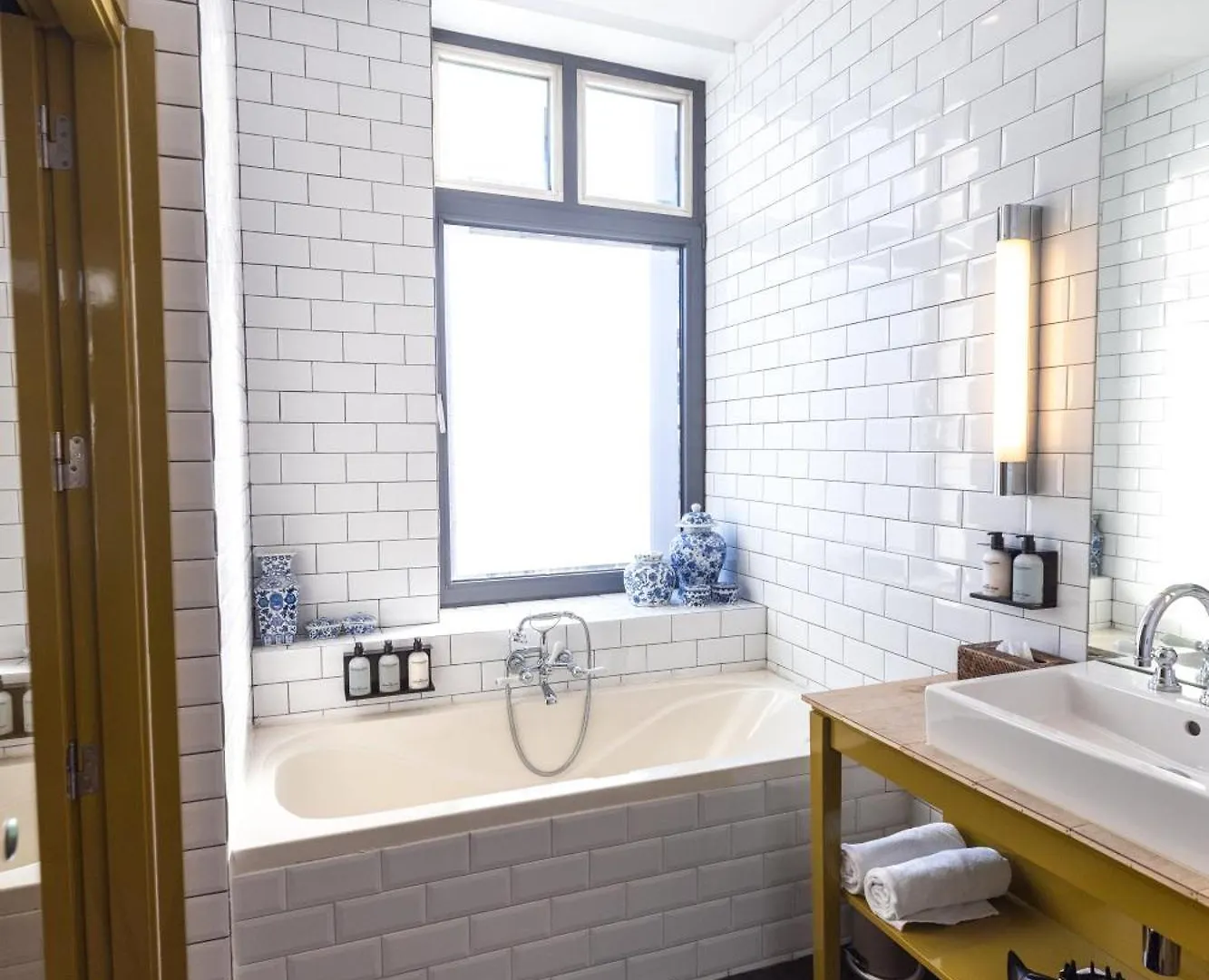 Hotel Les Nuits Antwerp 4*,