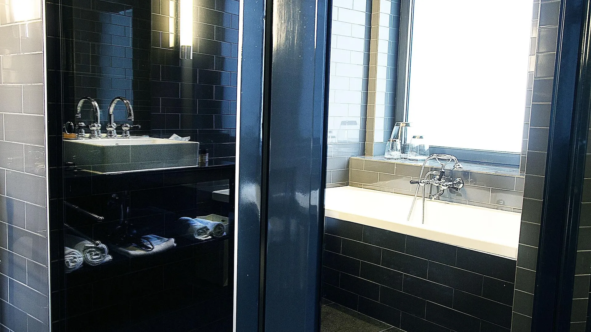 Hotel Les Nuits Antwerpen 4*,